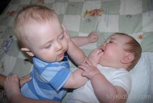 Funny Baby Fight