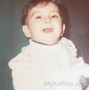 Childhood Picture Of Aiza Khan