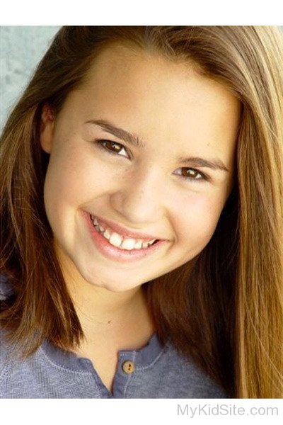 Childhood Picture Of  Demi Lovato