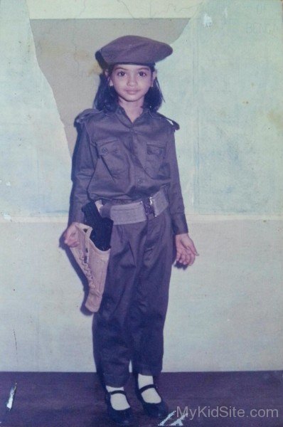 Childhood Picture Of Diana Penty