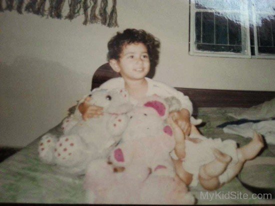 Childhood Picture Of Disha Parmar