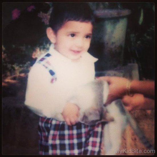 Childhood Picture Of  Karan Kundra