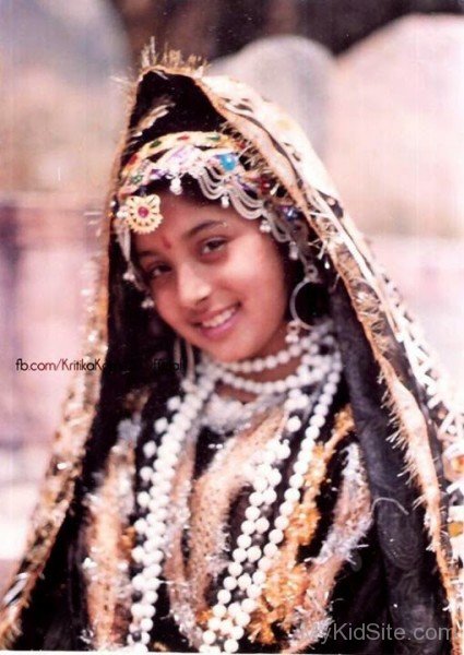 Childhood Picture Of Kritika Kamra