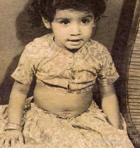 Childhood Picture Of Raveena Tandon