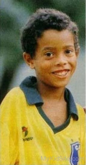 Childhood Picture Of  Ronaldinho