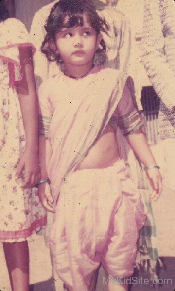 Childhood Picture Of Sana Amin