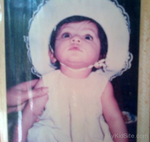 Childhood Picture Of  Sneha Ullal