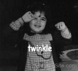 Childhood Picture Of Twinkle Khanna