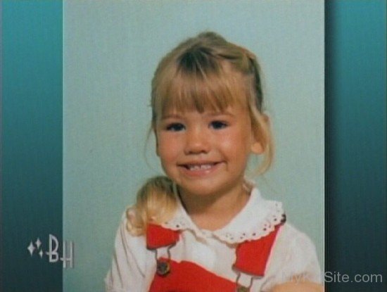 Childhood Picture Of Yvonne Strahovski